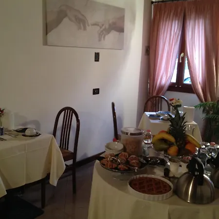 Ca'nova Alloggi 2*